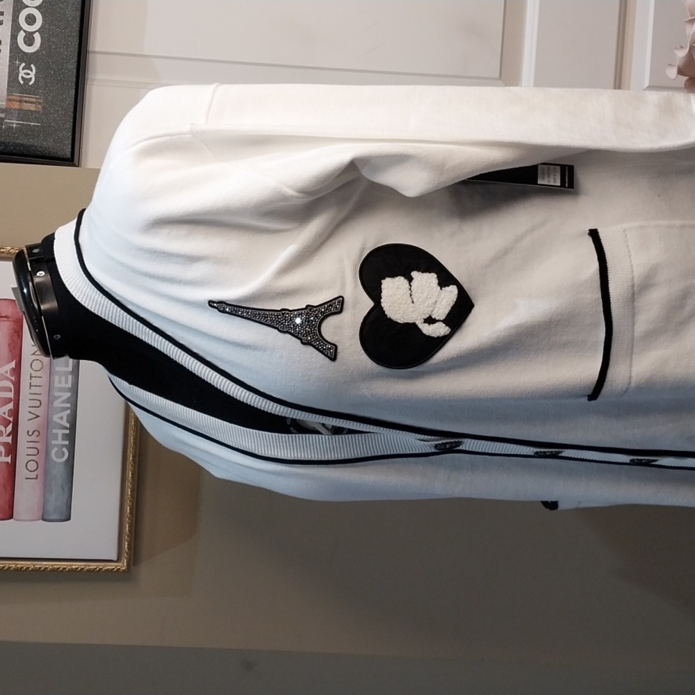 Nwt Xl &LARGE Karl Lagerfeld White Cardigan with Black Accents - Picture 14 of 16